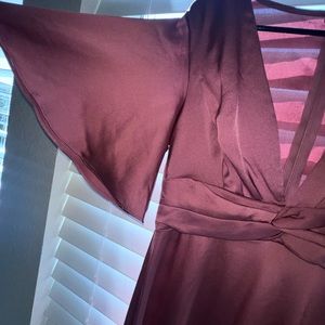 Midi dress with middle split